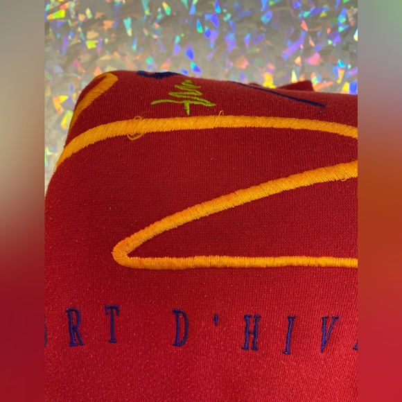Vintage 90s Jeans By Express Sport D’Hiver Winter Embroidered XS Red Sweatshirt - Picture 7 of 15